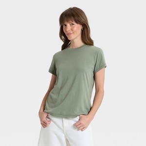 Women's Short Sleeve T-Shirt - Universal Thread™ - 1 of 4