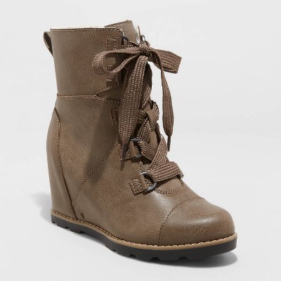 womens wide width lace up boots