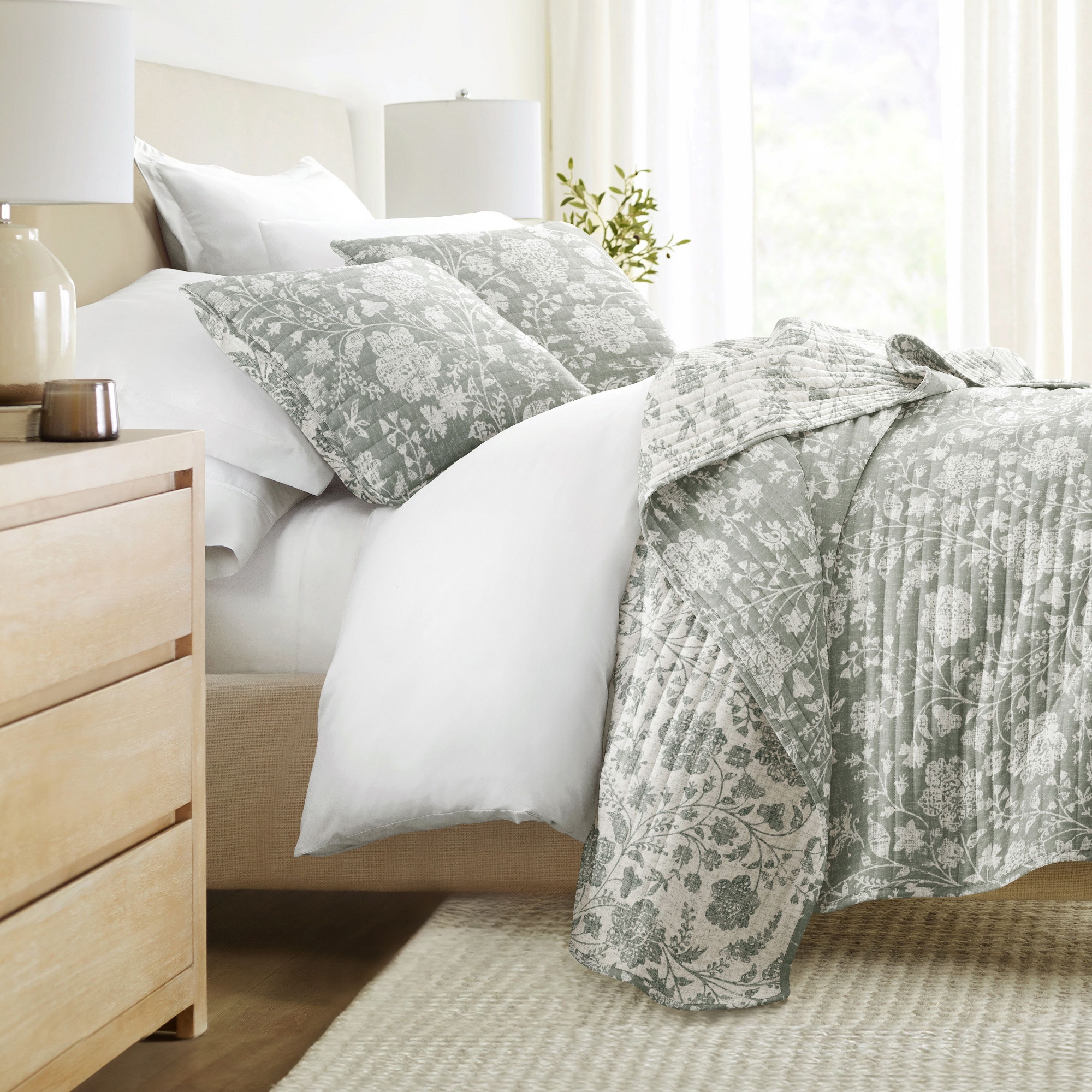 Super Soft Quilt Set – Lightweight All Season Coverlet in Textured Floral Design by Becky Cameron, Textured Floral Eucalyptus, Full/Queen