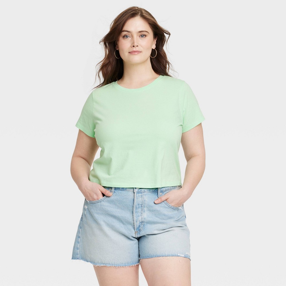 Women's Shrunken Short Sleeve T-Shirt - Universal Thread™ Light Green 1X