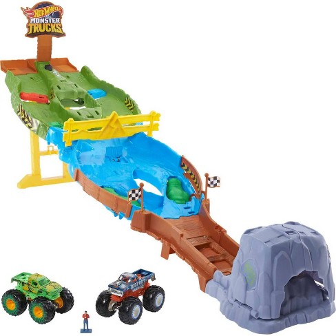 Hot Wheels Monster Trucks Big Air Breakout Playset