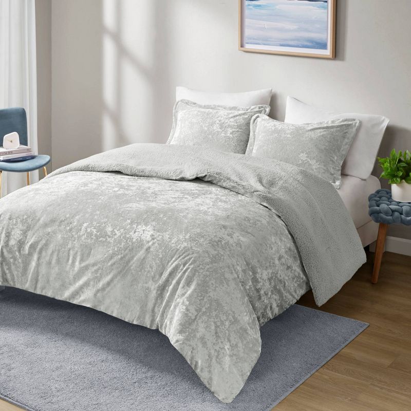 Arabella Reversible Crushed Velvet to Faux Shearling Soft Teen Comforter Set - Intelligent Design, 1 of 11
