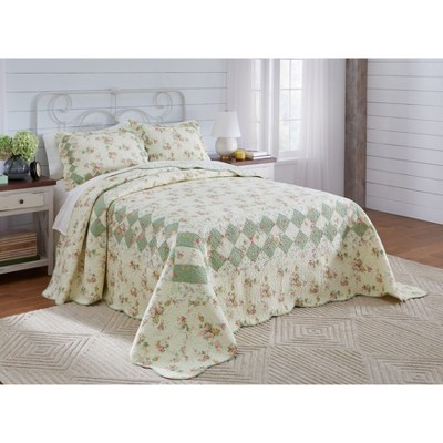 BrylaneHome Charlotte Bedspread
