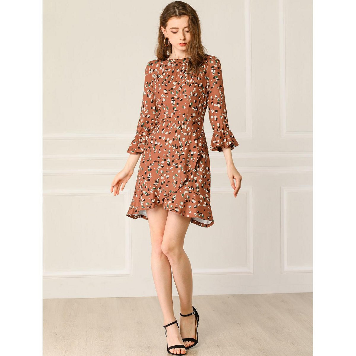 Женские платья INSPIRE CHIC Women's Round Neck 3/4 Bell Sleeves Ruffle Hem Leopard Dress Medium Brown — фото 3