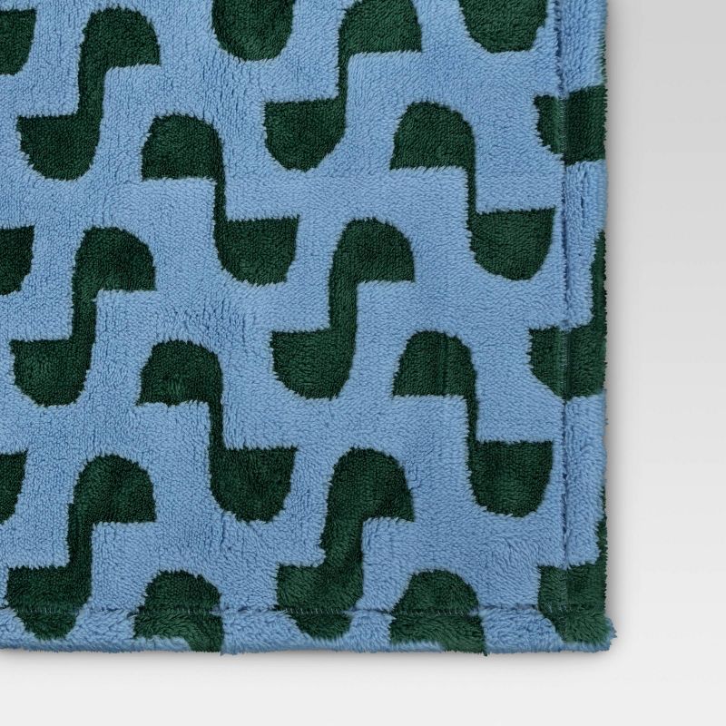 Patterned Angular Geometric Jacquard Faux Shearling Throw Blanket Blue - Room Essentials&#8482;, 5 of 7