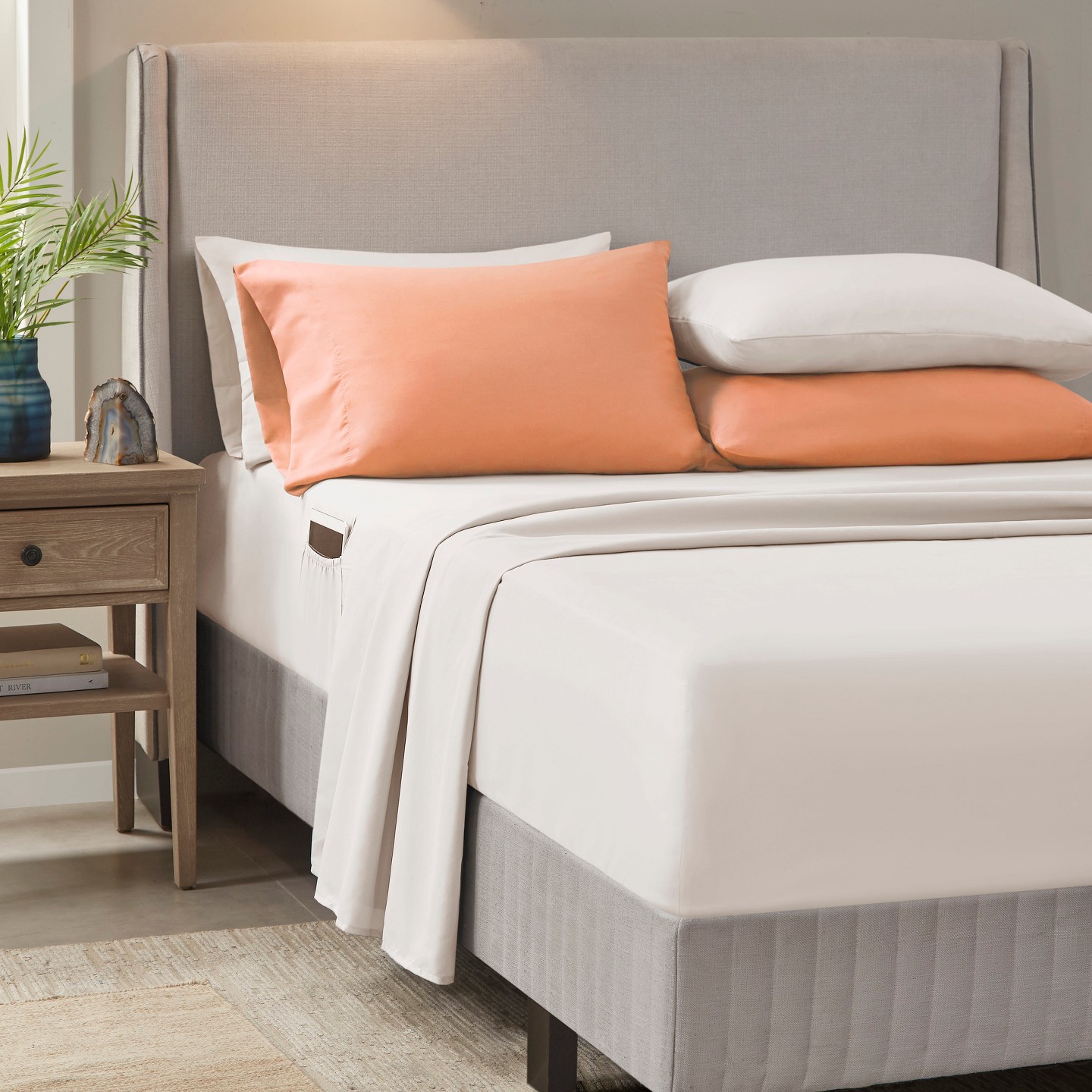 Постельное бельё Regency Heights 9Pcs Premium Touch Biab Comforter Set, Metallic Print Trending Design Bedding Set with Matching Shams and Sheets, Coral, цвет: Коралловый — фото 4