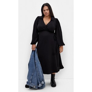 Women's Plus Size Arizona Wrap Dress - black | CITY CHIC - 1 of 4