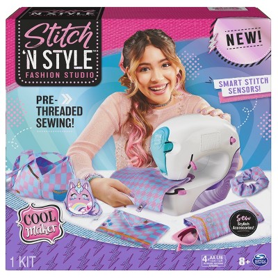 Cool Maker, Exclusive Neon Stitch ‘N Style Fashion Studio, Sews 8 Stylish  Projects, Pre-Threaded Sewing Machine Toy, Arts & Crafts Kids Toys for Girls