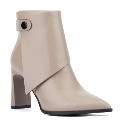 Torgeis Women's Flora Booties