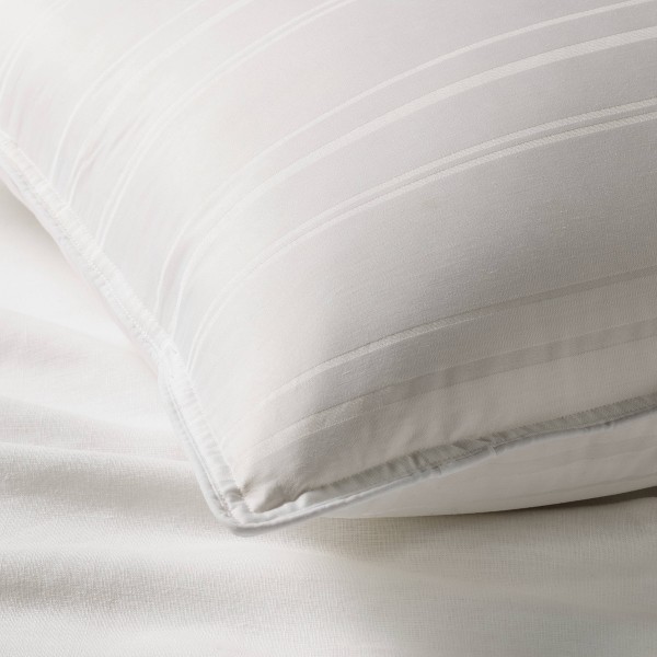 Almohada Firme de Plumas - Casaluna 3