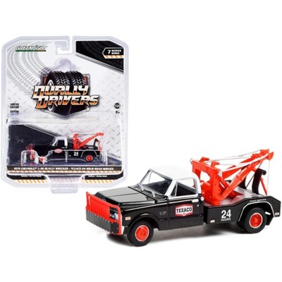 1970 Chevrolet C-30 Dually Wrecker Tow Truck "Texaco" Black & Red W/ White Top "Dually Drivers" 1/64 Diecast Model by Greenlight