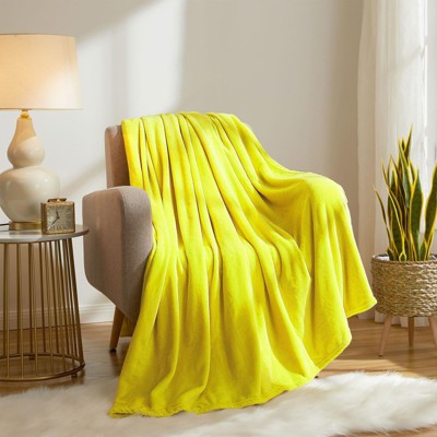 Inhand Fleece Throw Blanket for Couch Sofa or Bed, 50" x 60" Soft Fuzzy Plush Blanket, Luxury Flannel Blanket, Super Cozy and Comfy for All Seasons