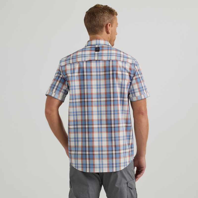 Wrangler Men&#39;s ATG Short Sleeve Button-Down Shirt, 2 of 7