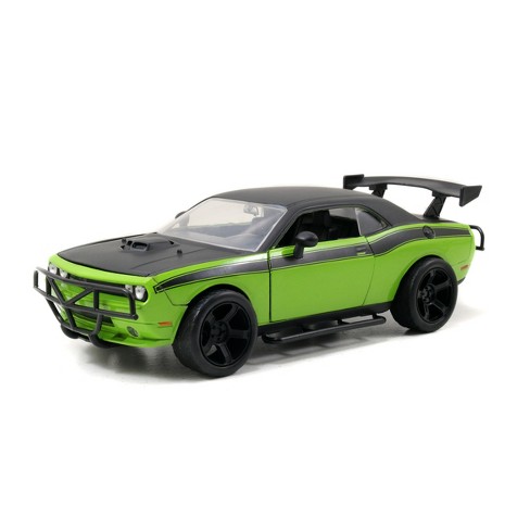 Jada Toys Fast & Furious 2008 Dodge Challenger SRT8 Off-Road Die-Cast  Vehicle 1:24 Scale Green