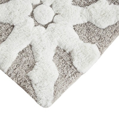 Gray and White Cotton Tufted Medallion Bath Rug 20" x 30"
