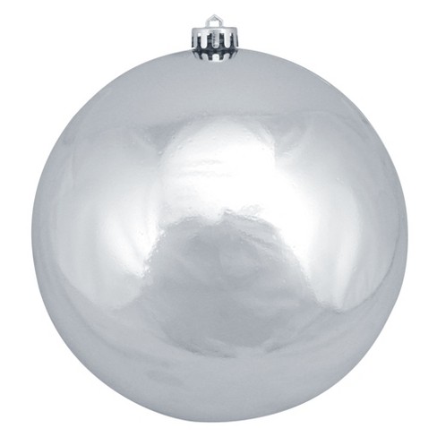 Silver on sale christmas balls