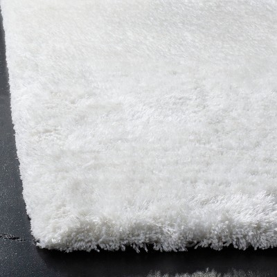 Snow White 4' x 6' Hand-Tufted Shag Rug