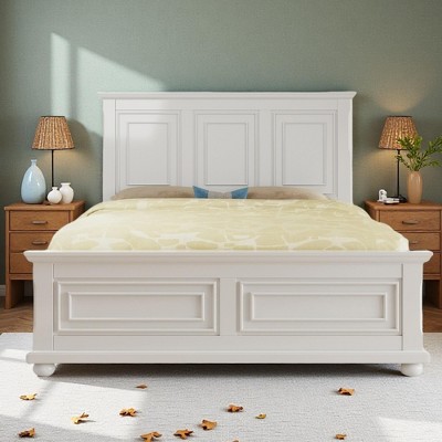 Merax Traditional Town and Country Style Pinewood Queen Bed with Decorative Fretwork and Grooved Panels