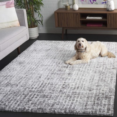 Tahoe 4' x 6' Gray and Ivory Shag Area Rug
