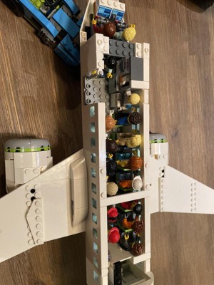 LEGO City 60367 Aereo Passeggeri, Modellino di Aeroplano Giocattolo da  Costruire con 9 Minifigure e Veicoli dell'Aeroporto