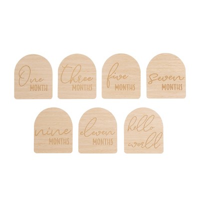 Image of Pearhead Arch Monthly Milestone Props