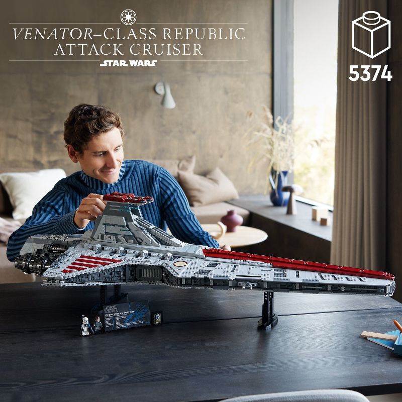 LEGO Star Wars Venator-Class Republic Attack Cruiser Building Set 75367, 3 of 8