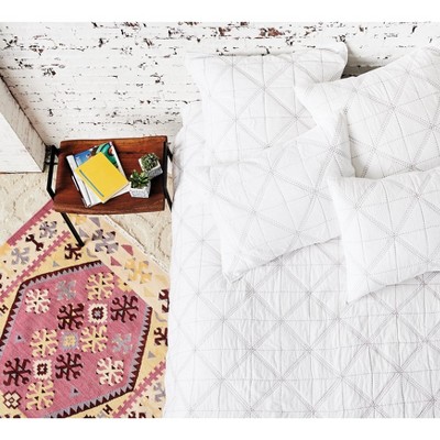White Cotton Queen Reversible Quilt with Geometric Stitching