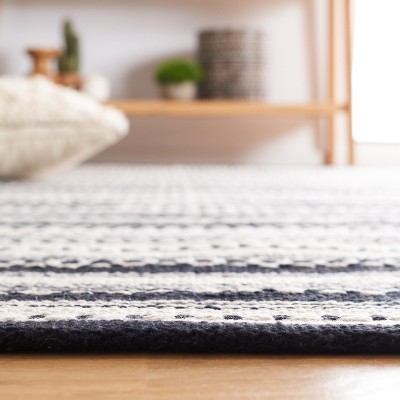 Black and Ivory 4' x 6' Handmade Cotton Area Rug