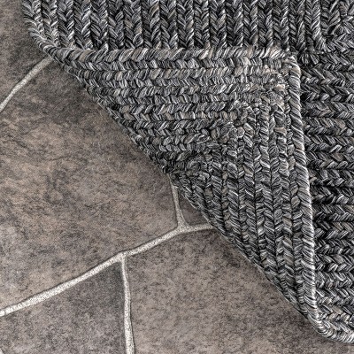 Charcoal Gray Round Braided Synthetic Indoor/Outdoor Rug