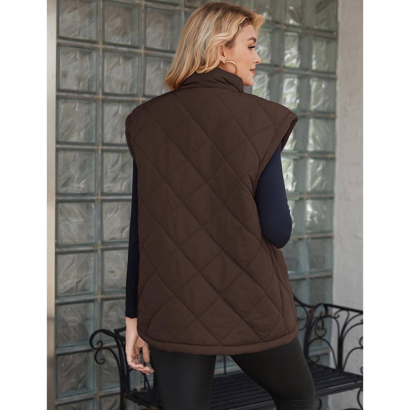 Женская куртка Zeagoo Puffer Vest Stand Collar Zipper Lightweight Outerwear Sleeveless Padded Jacket with Pockets Winter Coat-Brown, цвет: Коричневый — фото 5