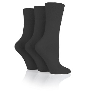 Women's Solid Black Crew Sock | Size Women's 5-9 - Black - 1 of 2