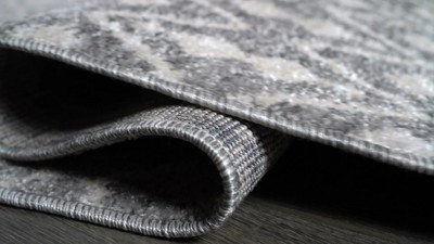 Gray and Cream Geometric Stripe 3' x 5' Area Rug