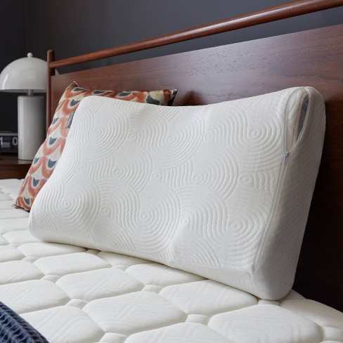 Contour Pillow Cover 