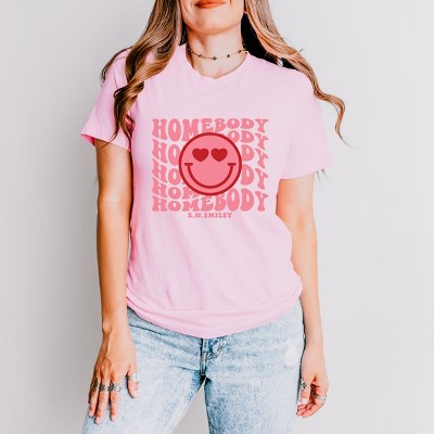 Simply Sage Market S.W.Smiley Homebody Stacked Smiley Face Short Sleeve Tee