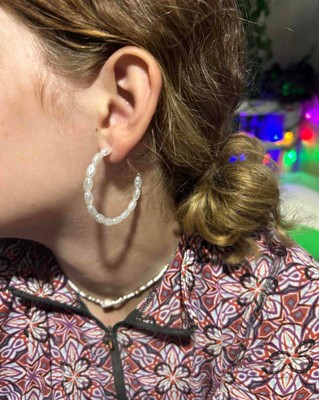 LIGHTWEIGHT ACRYLIC HOOP EARRINGS – The Paper Dress