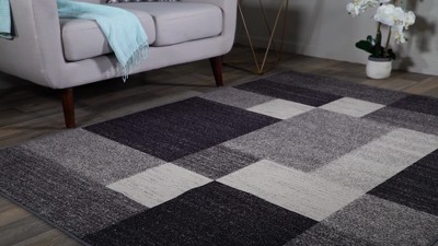Gray Geometric Non-Slip Washable Synthetic Area Rug 20" x 30"