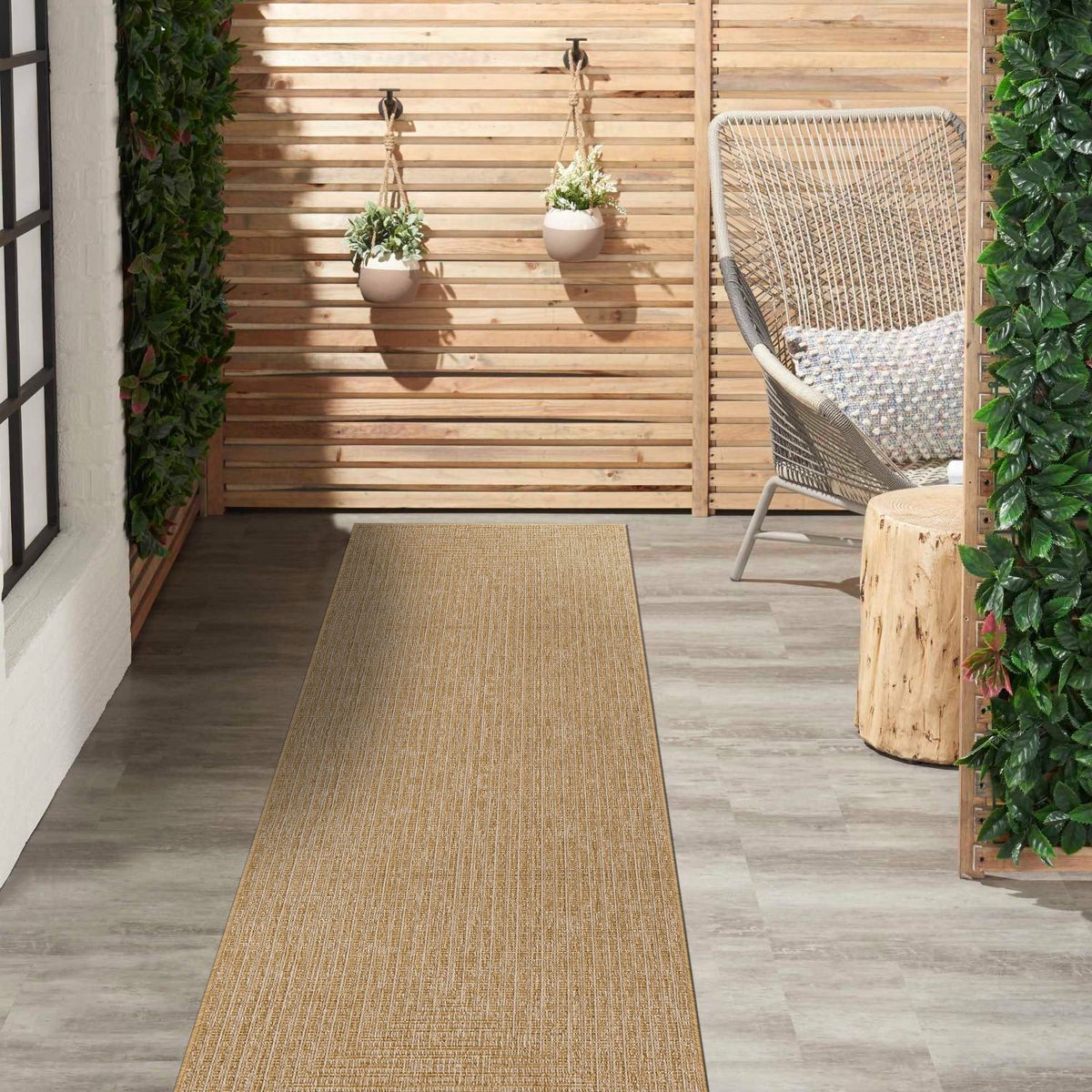 World Rug Gallery Distressed Frame Reversible Jute-Look Indoor/Outdoor Rug - thumbnail 2