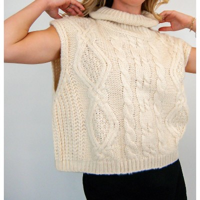 Women's Sleeveless Cable Knit Sweater - Cloud Ten