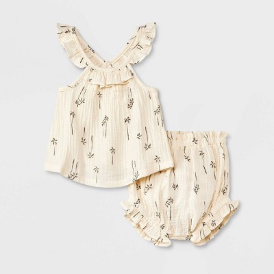 Image of Grayson Collective Baby Girls' Sleeveless Gauze Ruffle Tank Top & Bloomer Set - Cream 0-3M