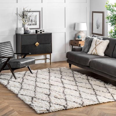 Nuloom Nida Plush Shaggy Area Rug, 2' x 3', Beige