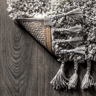 Mercer 5'x8' Grey/Cream Moroccan Diamond Shag Area Rug with Tassels