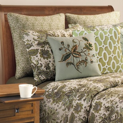Ivory and Green Cotton Reversible Full Quilt Set