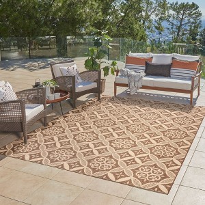 Gertmenian Paseo Niala Transitional Floral Flatweave Indoor Outdoor Area Rug - 1 of 4