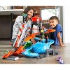 Hot Wheels City Car Wash and Giant Gator - 2 of 4