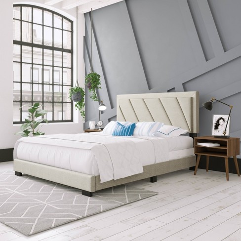 Accent Sicily Full Upholstered Platform Bed in White