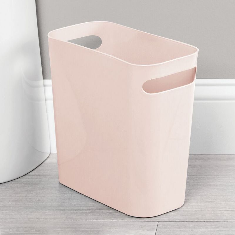 mDesign Plastic Small 1.5 Gal./5.7 Liter Trash Can with Built-In Handles, 2 of 5