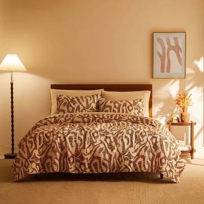 Khari Slate Oversized King Microfiber Quilt Set with Pillow Shams
