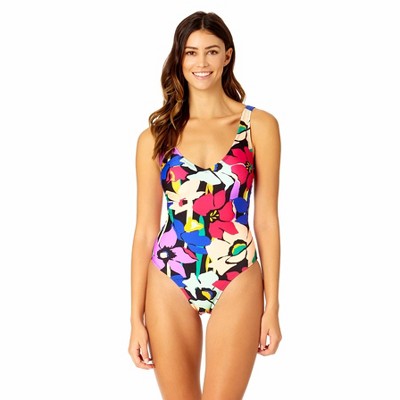 Women's Sporty One Piece Swimsuit in Black - Coppersuit