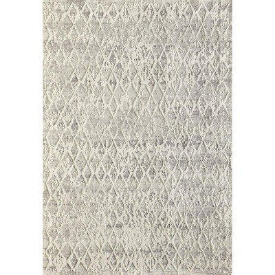 Quartz 27039 Ivory/Silver 5.3X7.7 Rectangle
