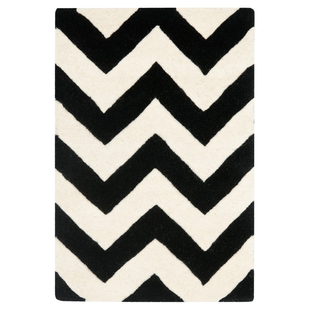 Black/Ivory Chevron Tufted Accent Rug 2'x3' - Safavieh